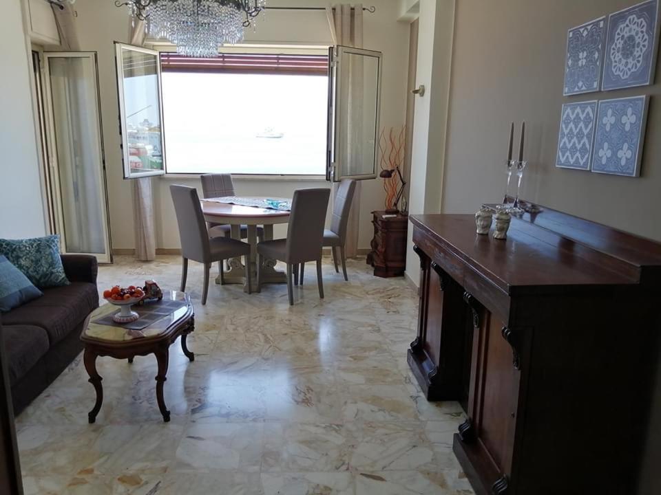 The Door Of Sicily Apartment เมสซีนา ภายนอก รูปภาพ