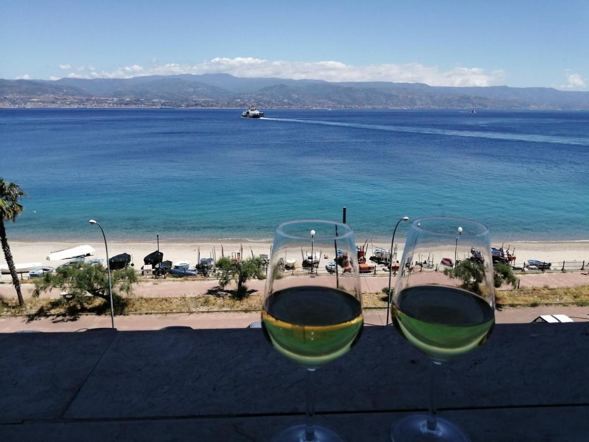 The Door Of Sicily Apartment เมสซีนา ภายนอก รูปภาพ