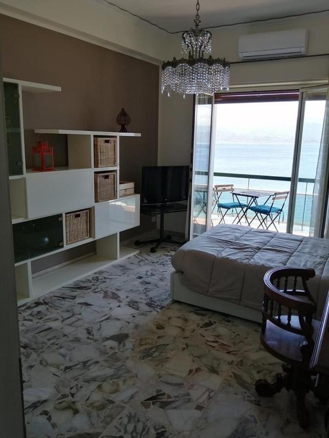 The Door Of Sicily Apartment เมสซีนา ภายนอก รูปภาพ
